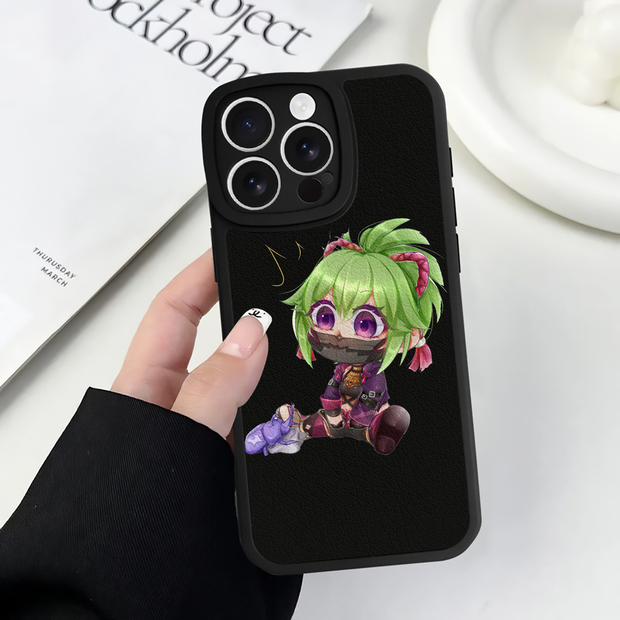 げんし神  久岐忍 くき しのぶ genshin Kuki Shinobu 【iPhone 16シリーズ対応】シリコンスマホケース（レザー調） 材質：シリコン